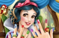 Snow White: Nails
