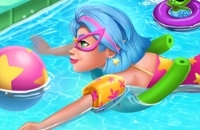 Galaxie-Mädchen-Swimmingpool